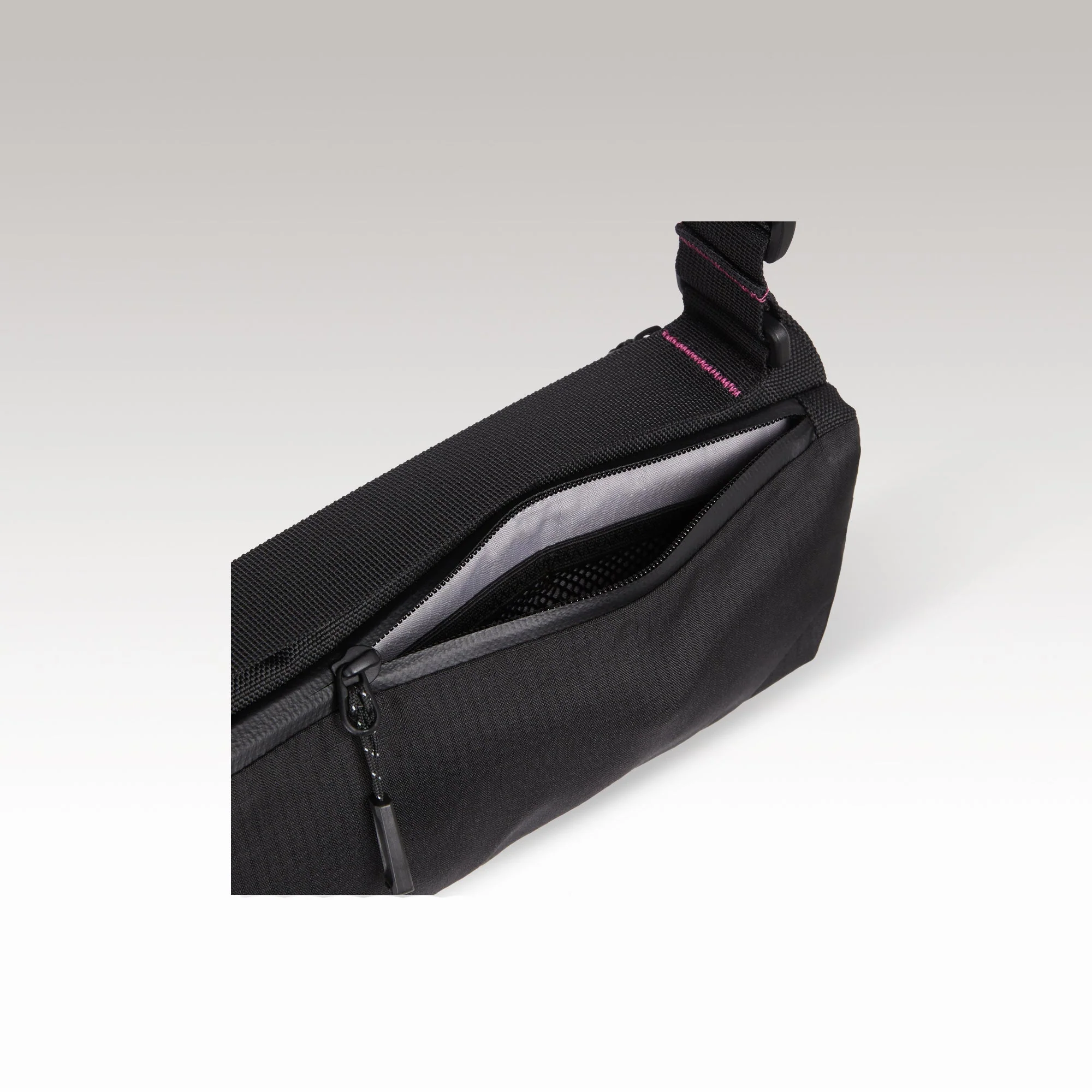 Ocean Bottle x GROUNDTRUTH® RIKR Bottle Bag - Image 13
